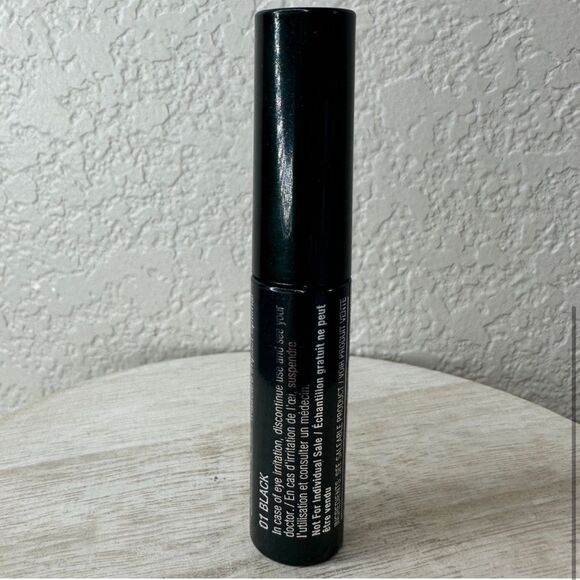 $4β π CLINIQUEβHigh Impact Mascara Black Great For Sensitive Eyes NEW - Picture 3 of 8